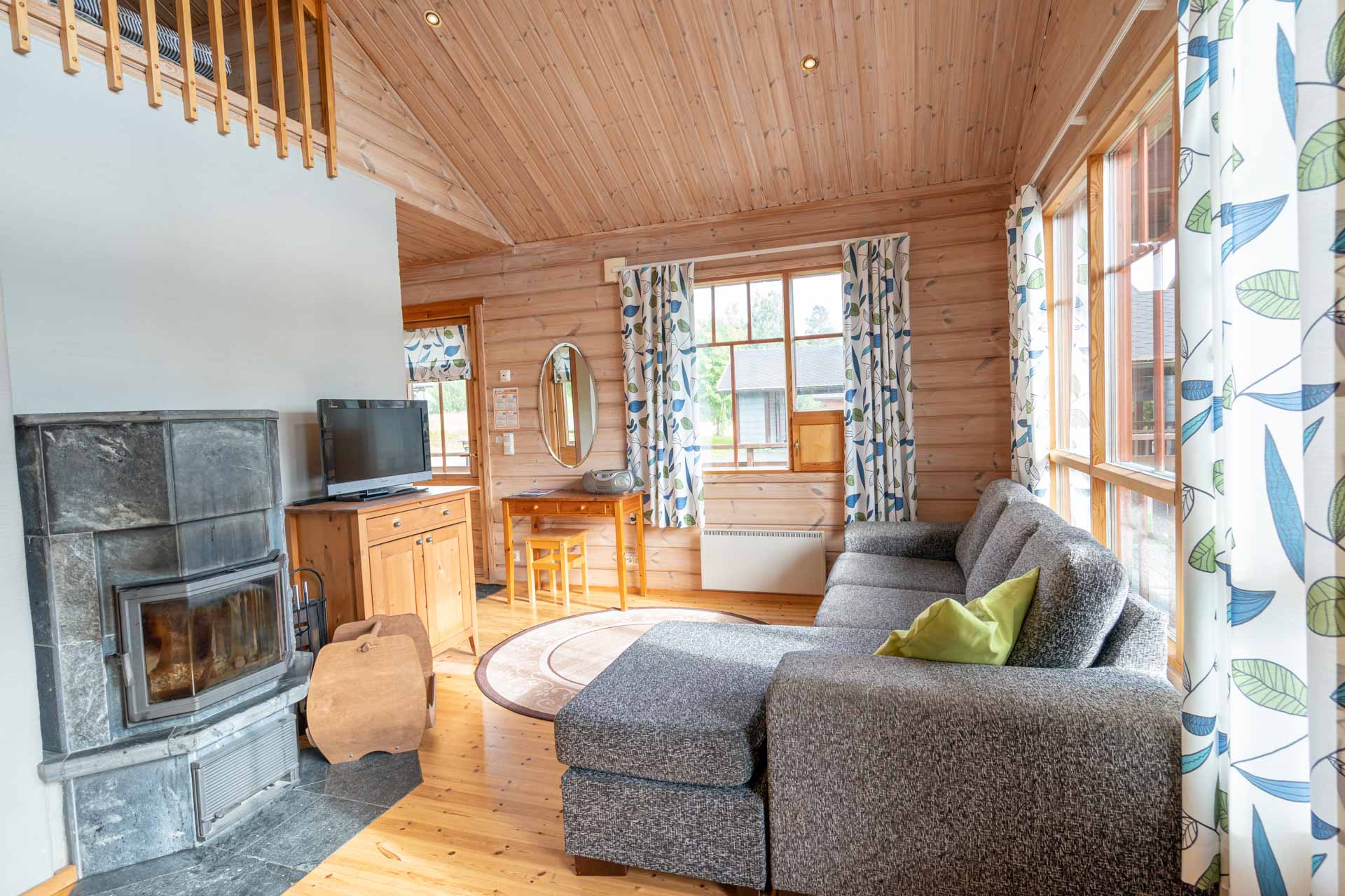 himoslomat_himoshilla_1_200826161749
