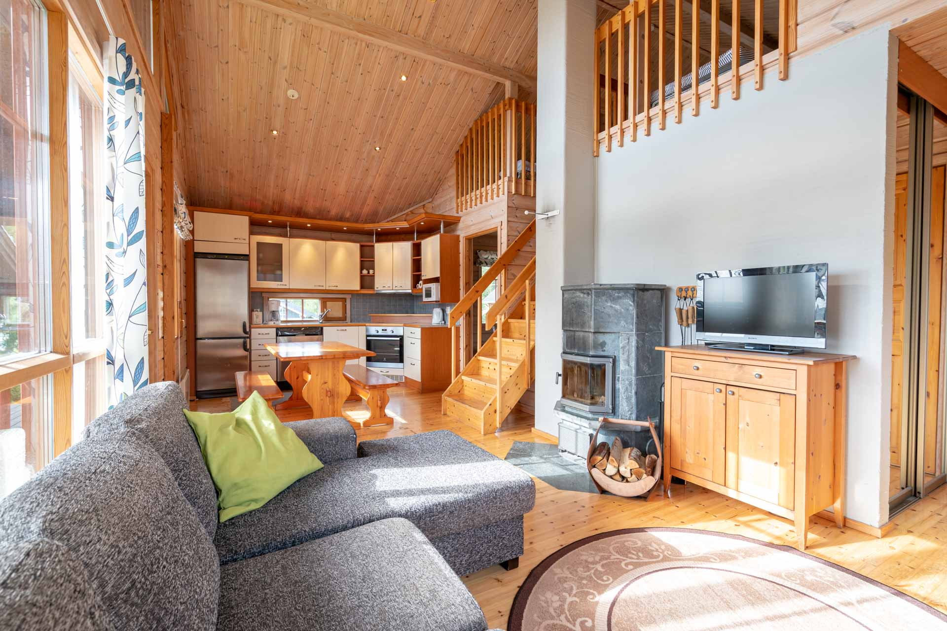 himoslomat_himoshilla_1_200826161948
