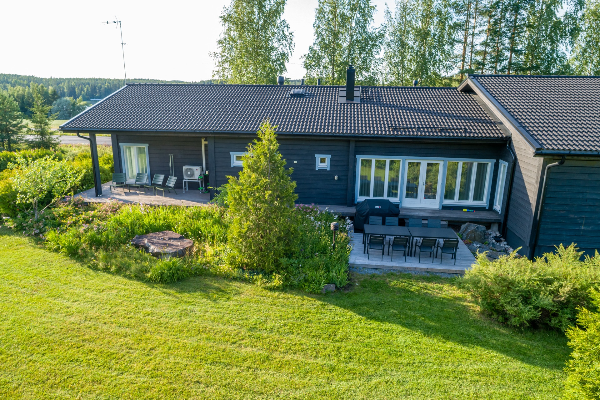 Villa Ateljee, 20 hlön erillismökki - Majoitus