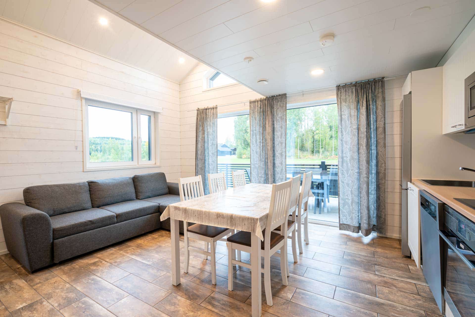 HimosLomat_Salavantakunen-3A_4
