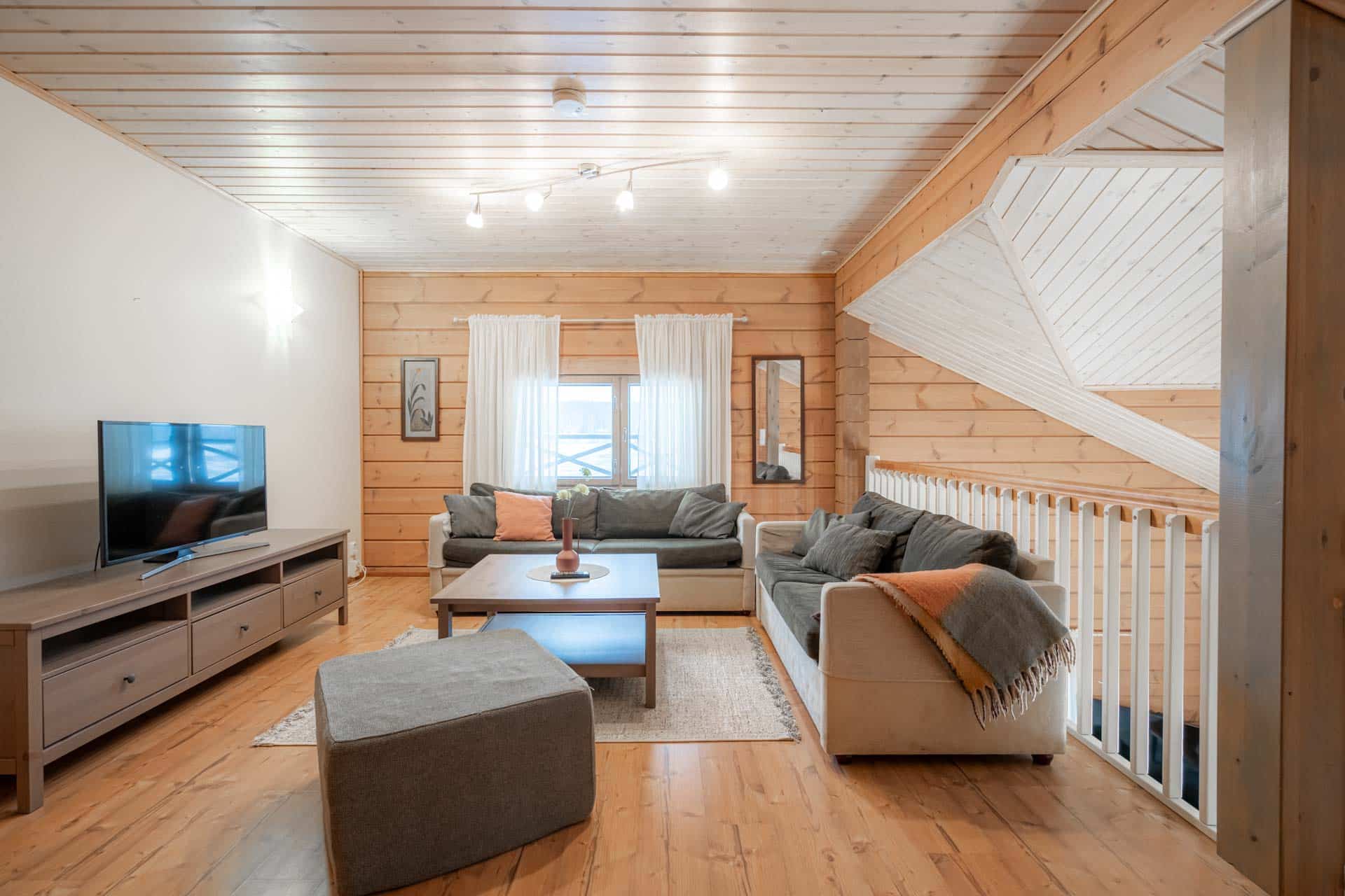 HimosLomat_Rantahovi-1B-11
