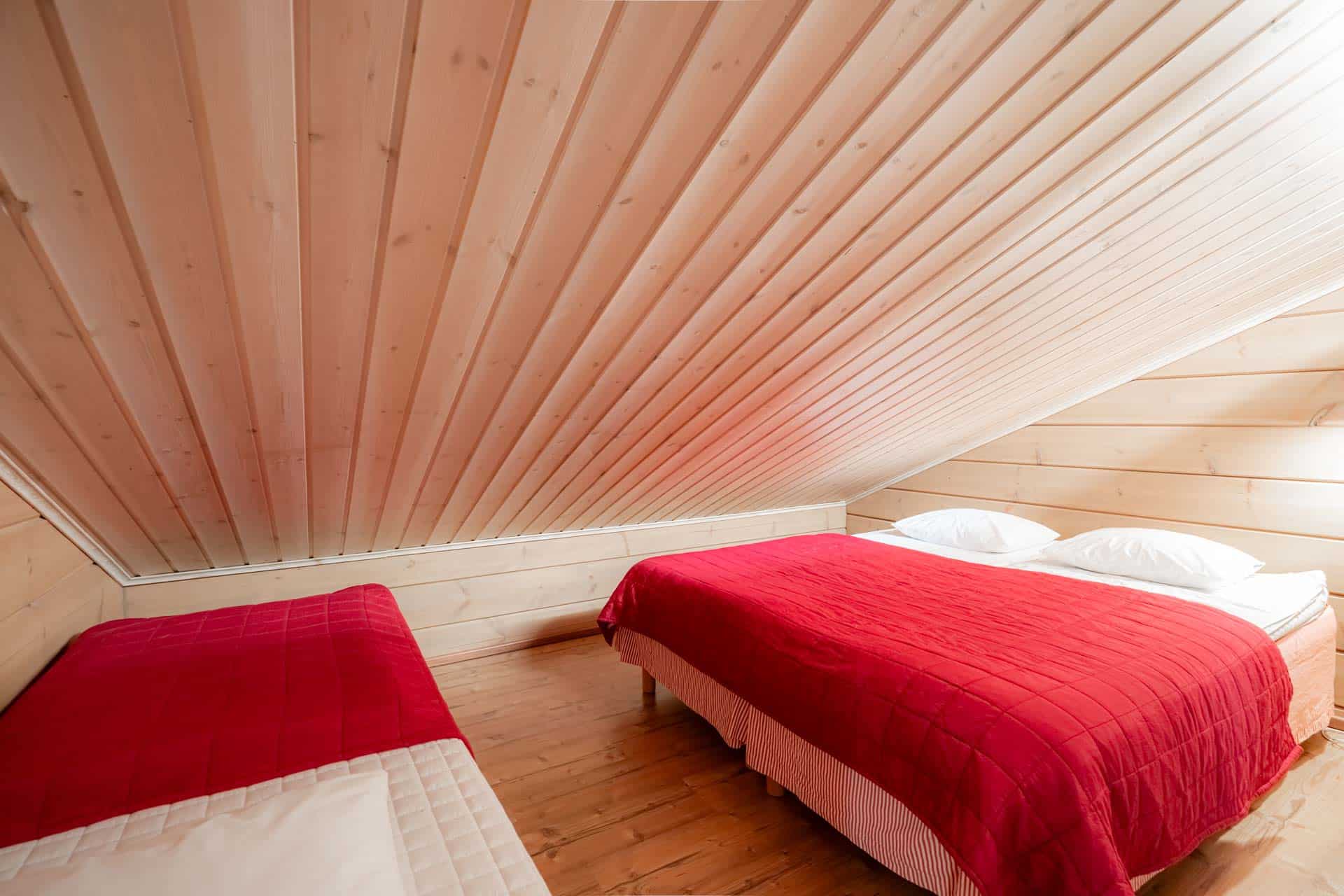 HimosLomat_Rantahovi-1B-13
