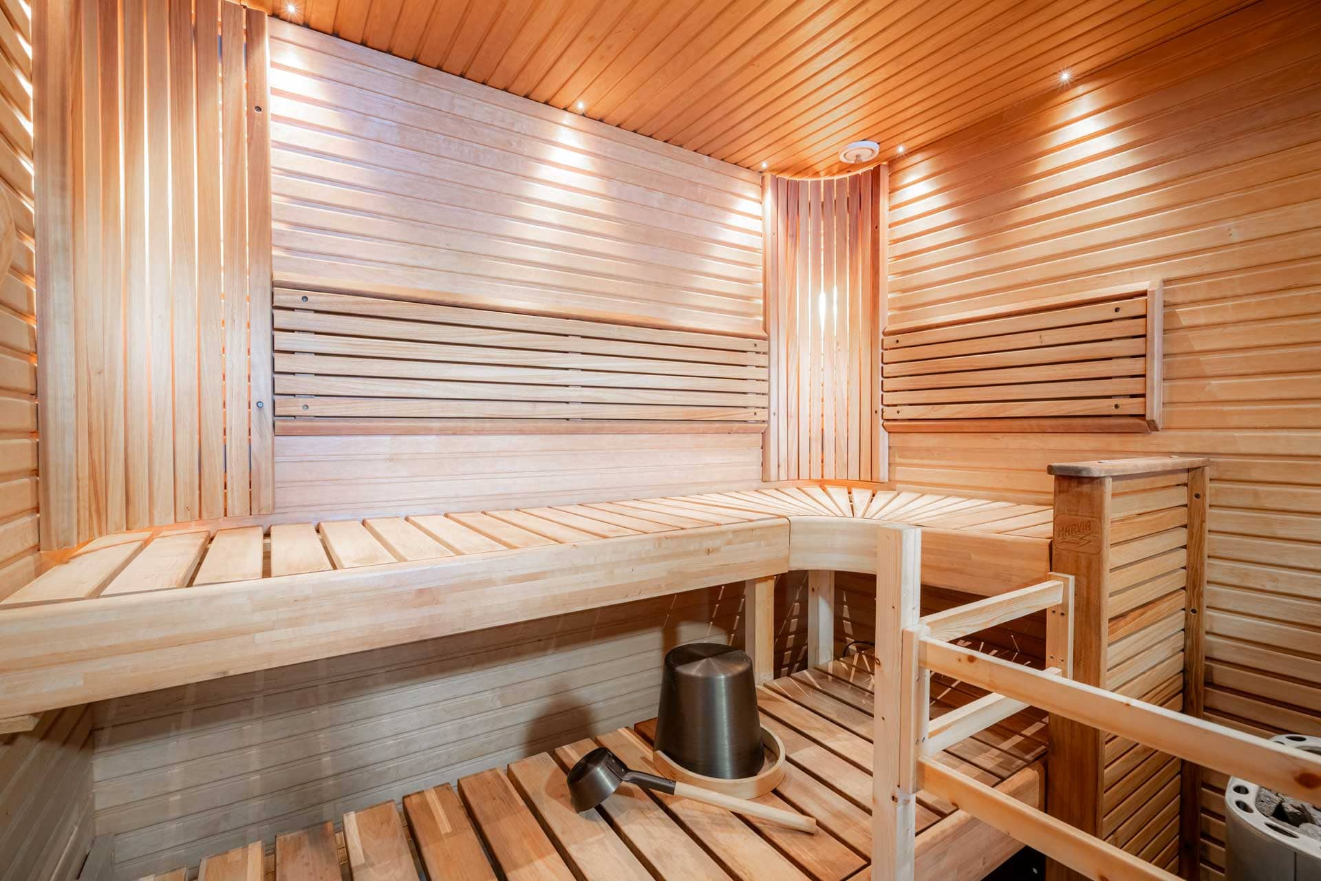 HimosLomat_Rantahovi-1B-18
