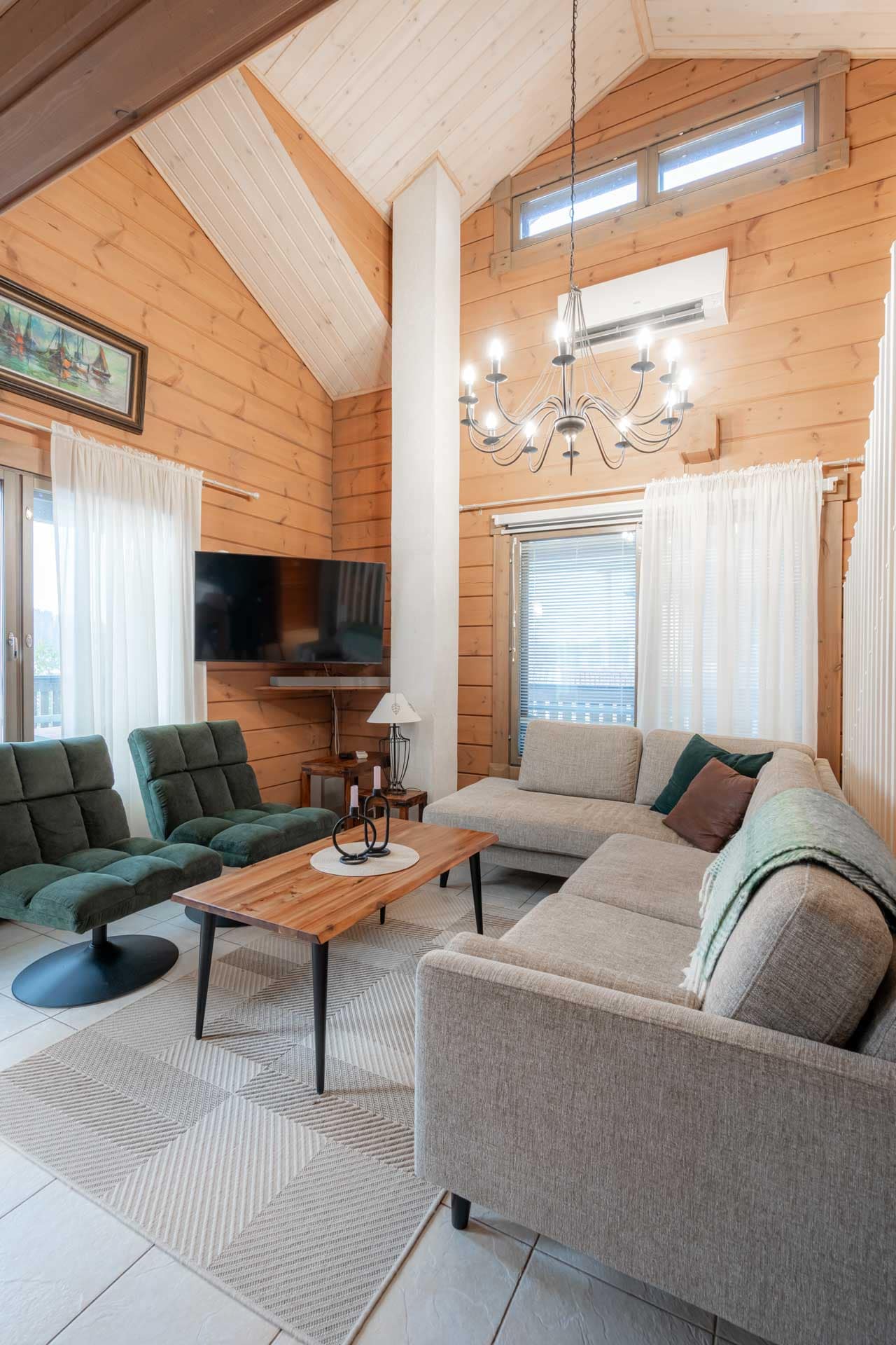 HimosLomat_Rantahovi-1B-2
