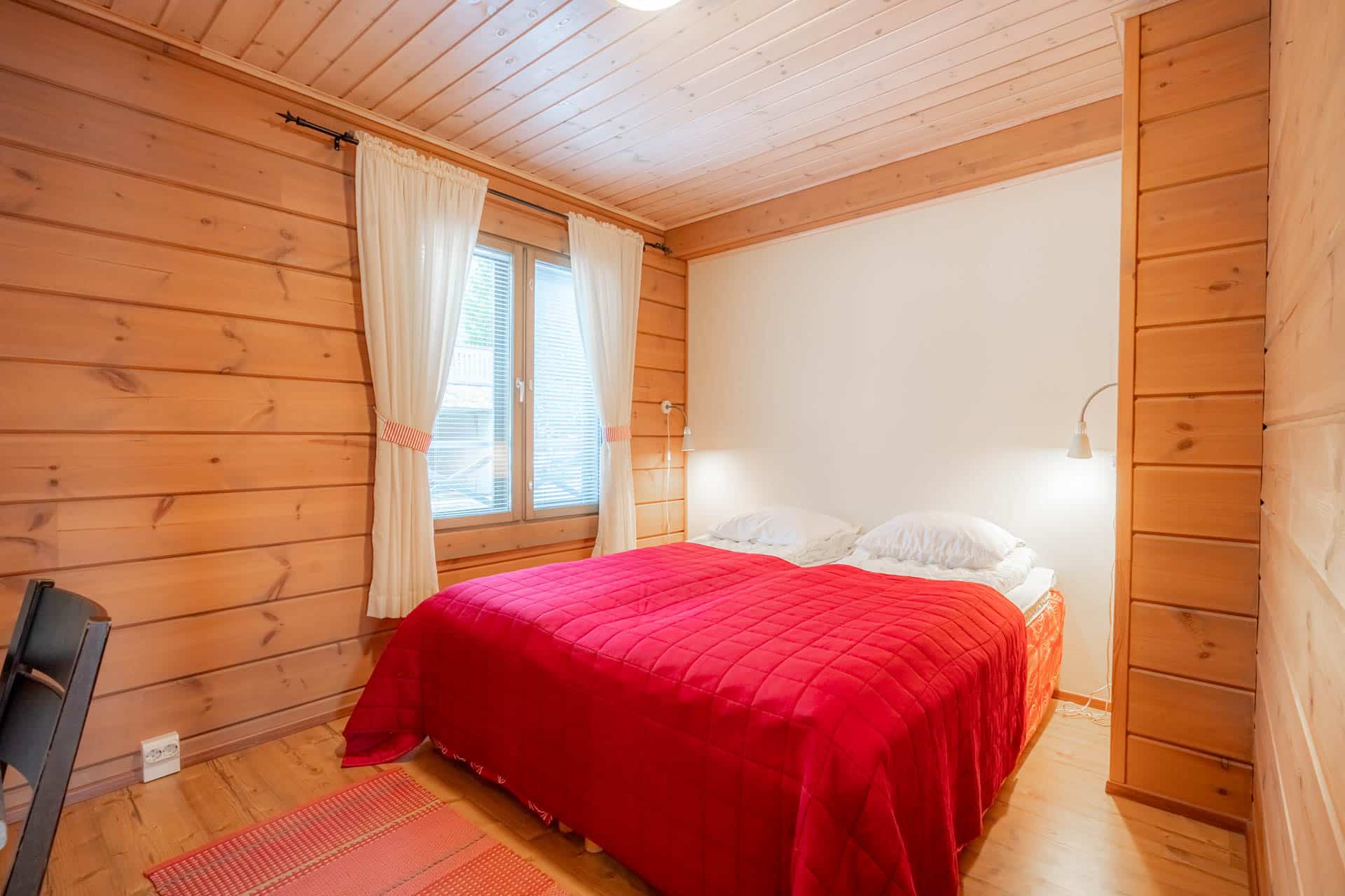 HimosLomat_Rantahovi-1B-7
