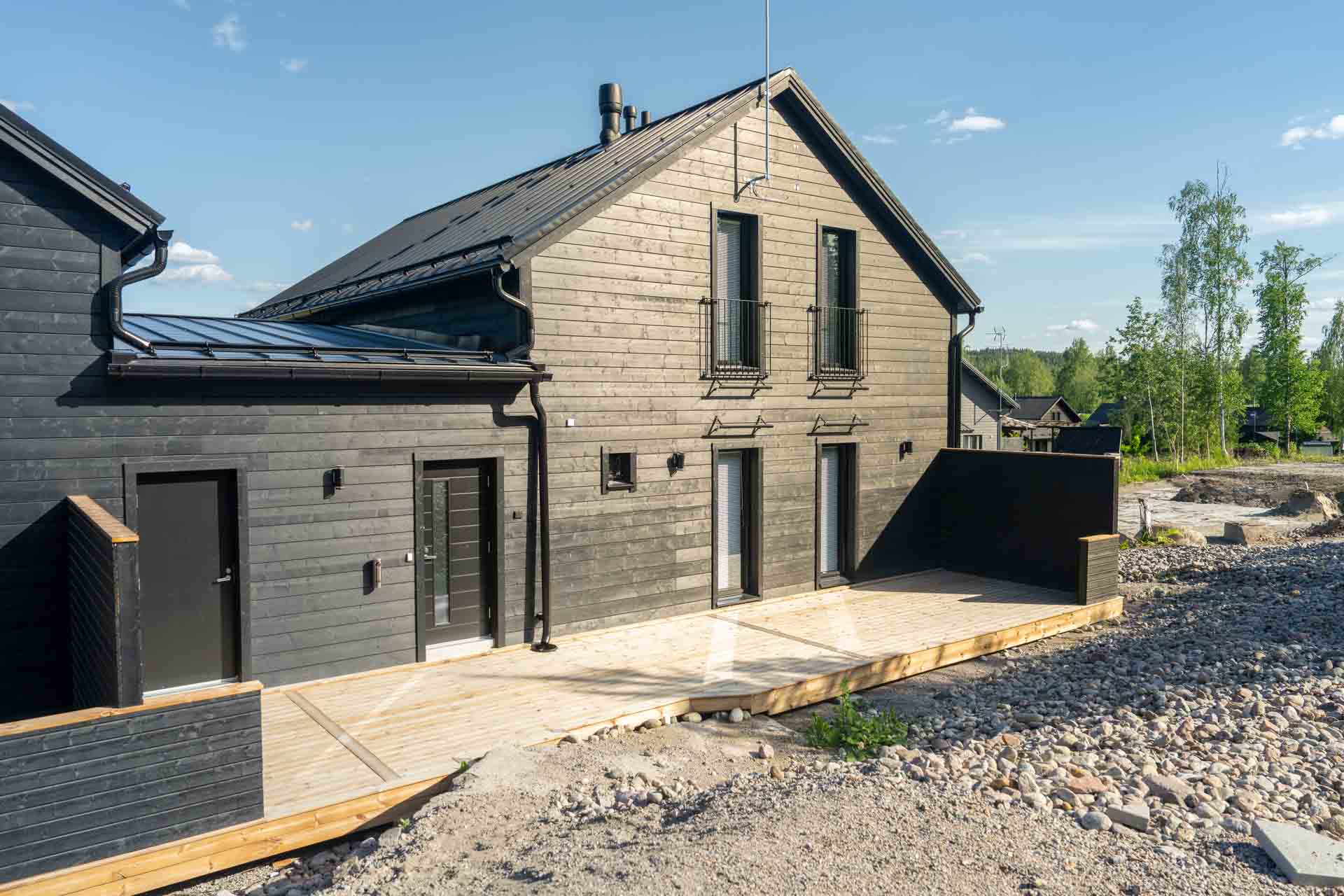 2025_villaluxushelmi_kesa5
