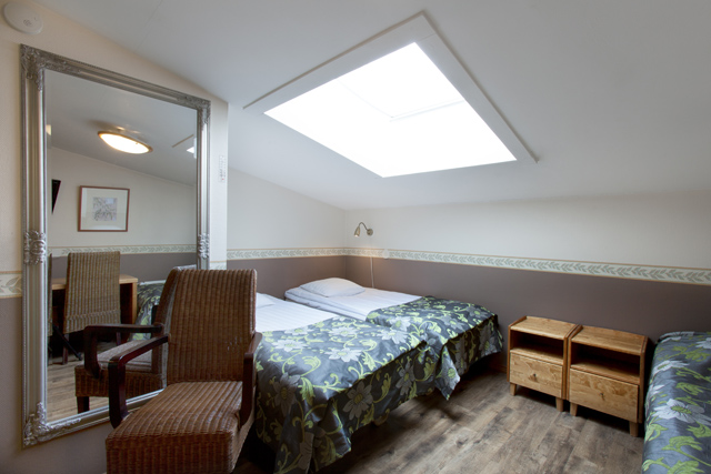 ACCOMMODATION IN ROOMS
