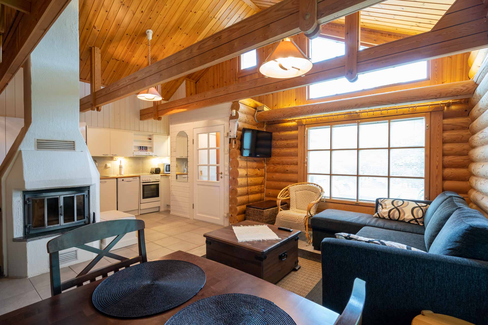 HimosLomat_Aijanhonka_5_6
